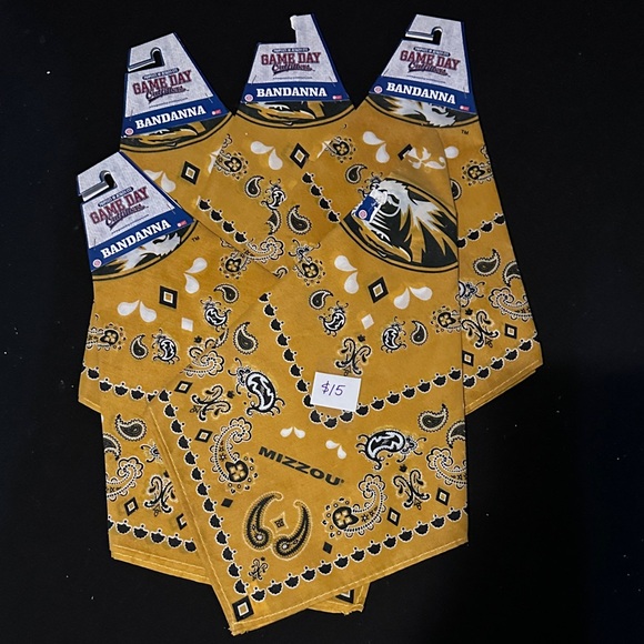 Game Day Outfitters Accessories - Mizzou Gold Bandanna Set (5) NWT